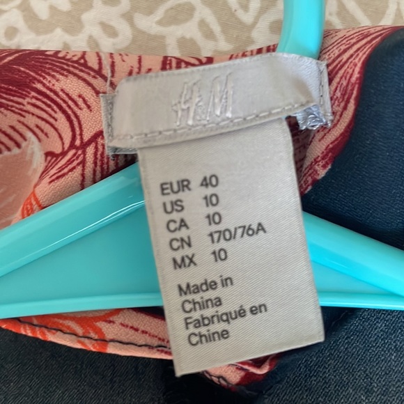 H&M Navy Floral Romper - Picture 6 of 7